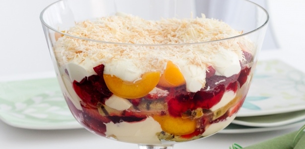 Mascarpone custard Fruit trifle